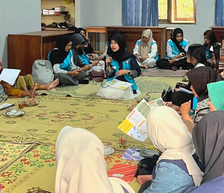 Sosialisasi bersama Ibu-Ibu PKK (Sumber: Dokumentasi Pribadi)