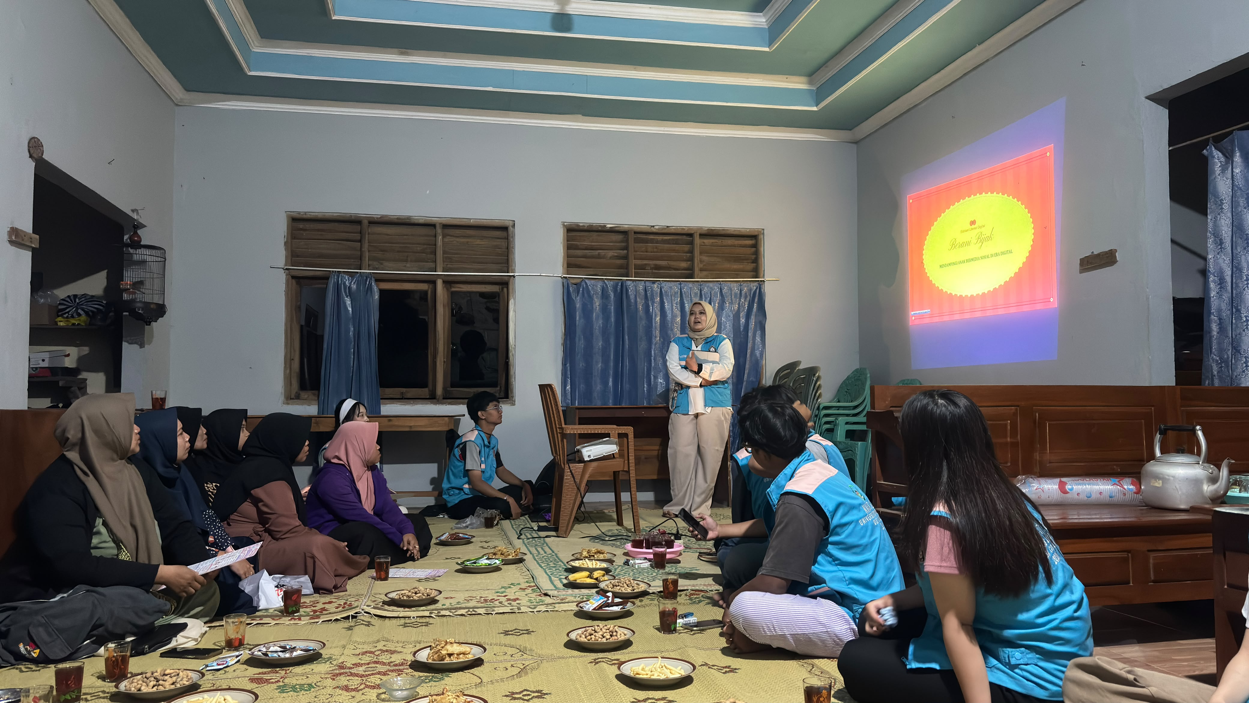 MAHASISWA KKN UNDIP EDUKASI LITERASI DIGITAL GUNA TINGKATKAN KESADARAN ORANG TUA DUSUN BANJARAN GUNUNG DALAM MENDAMPINGI ANAK BERMEDIA SOSIAL