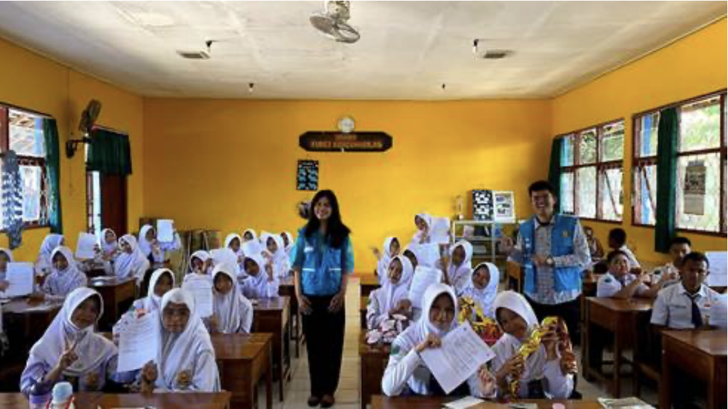 BERPARTISIPASI DALAM SDGs 4, 8, 11: MAHASISWA KKN UNIVERSITAS DIPONEGORO AJARKAN METODE SMART SPENDING GUNA TINGKATKAN POTENSI SISWA SMP NEGERI 3 DESA CUKILAN