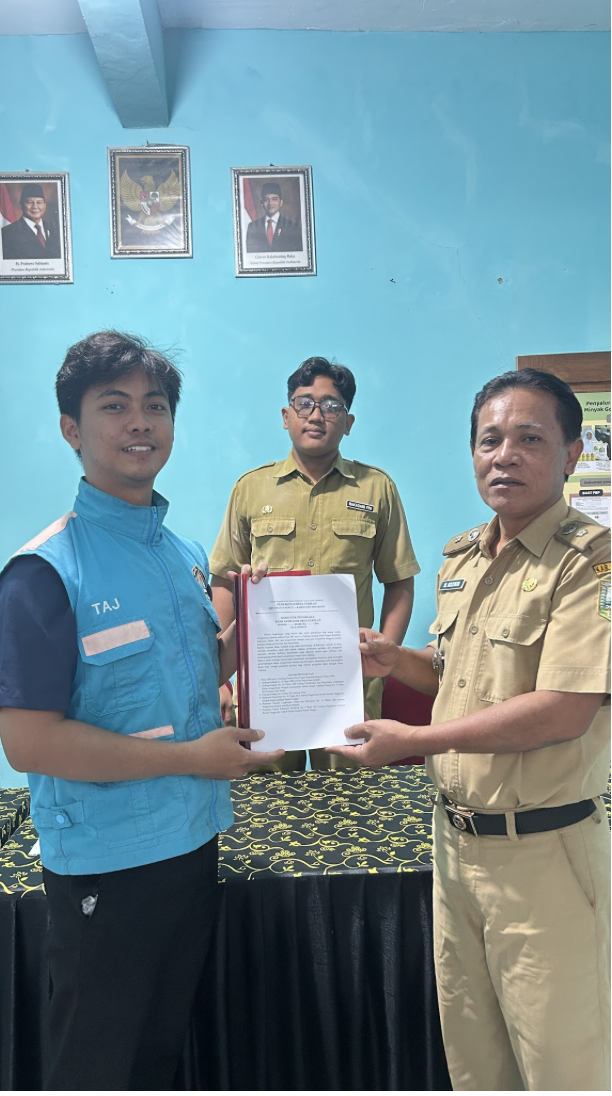Mahasiswa Fakultas Hukum Undip Dorong Penguatan Tata Kelola Bank Sampah melalui Kode Etik di Desa Cukilan