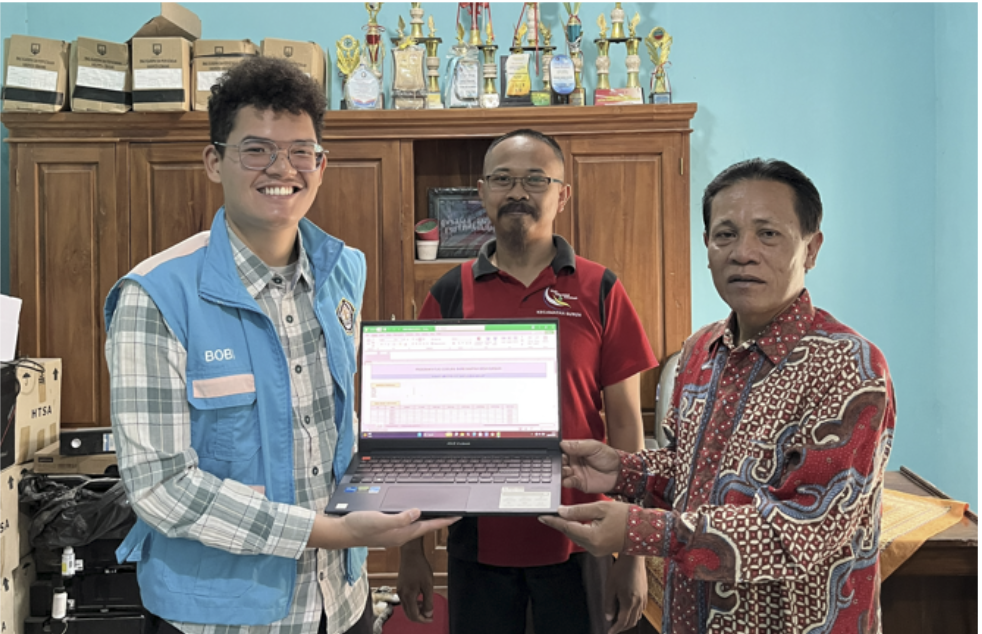 Mahasiswa Akuntansi KKN-T 80 Undip Rancang Sistem Peringatan Dini Likuiditas melalui Aplikasi ATLAS untuk Bank Sampah Desa Cukilan Kabupaten Semarang
