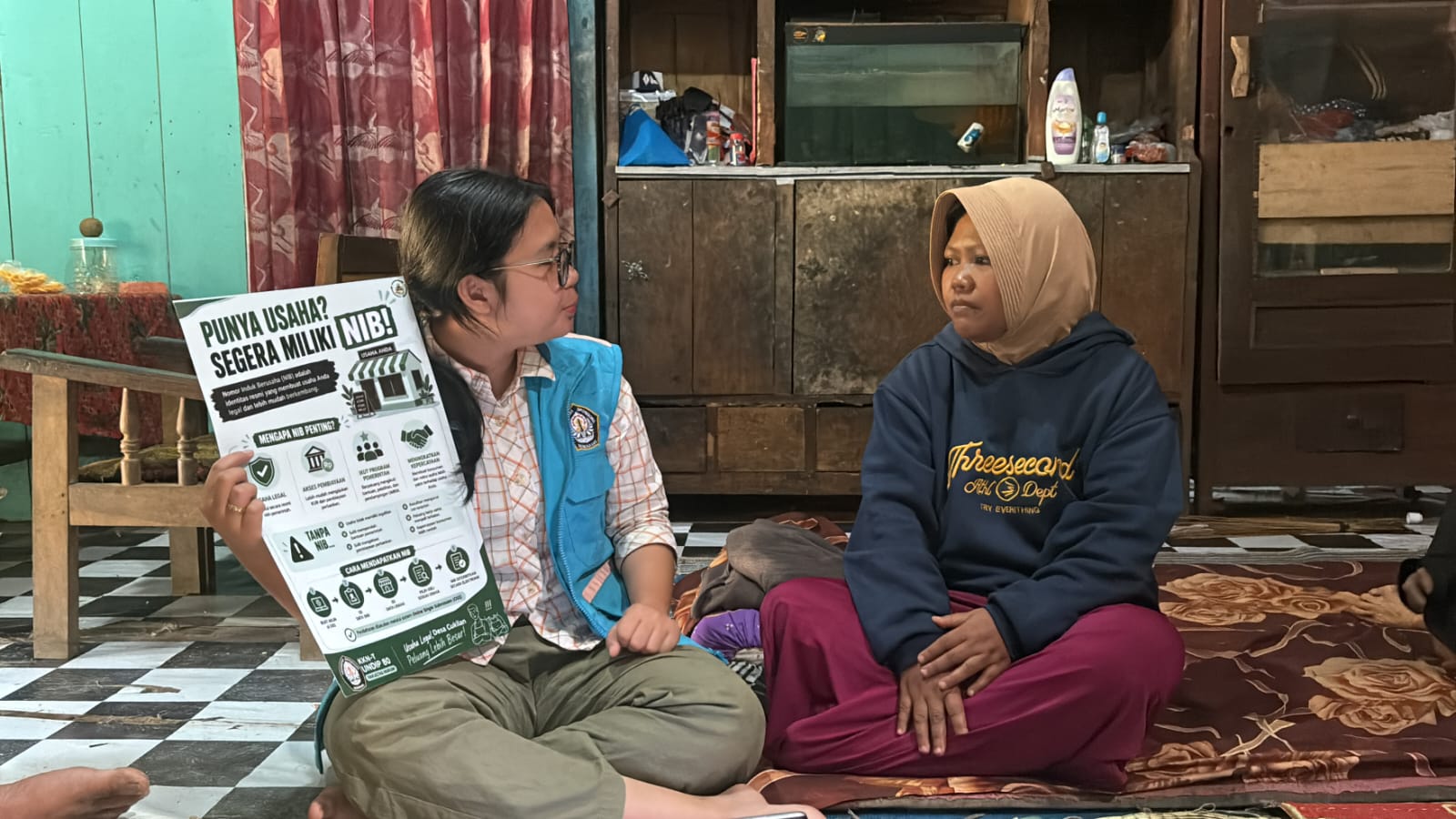 Dukung SDGs 8 dan 16: KKN-T 80 Undip Dampingi Pelaku UMK Desa Cukilan Mengurus Nomor Induk Berusaha (NIB)