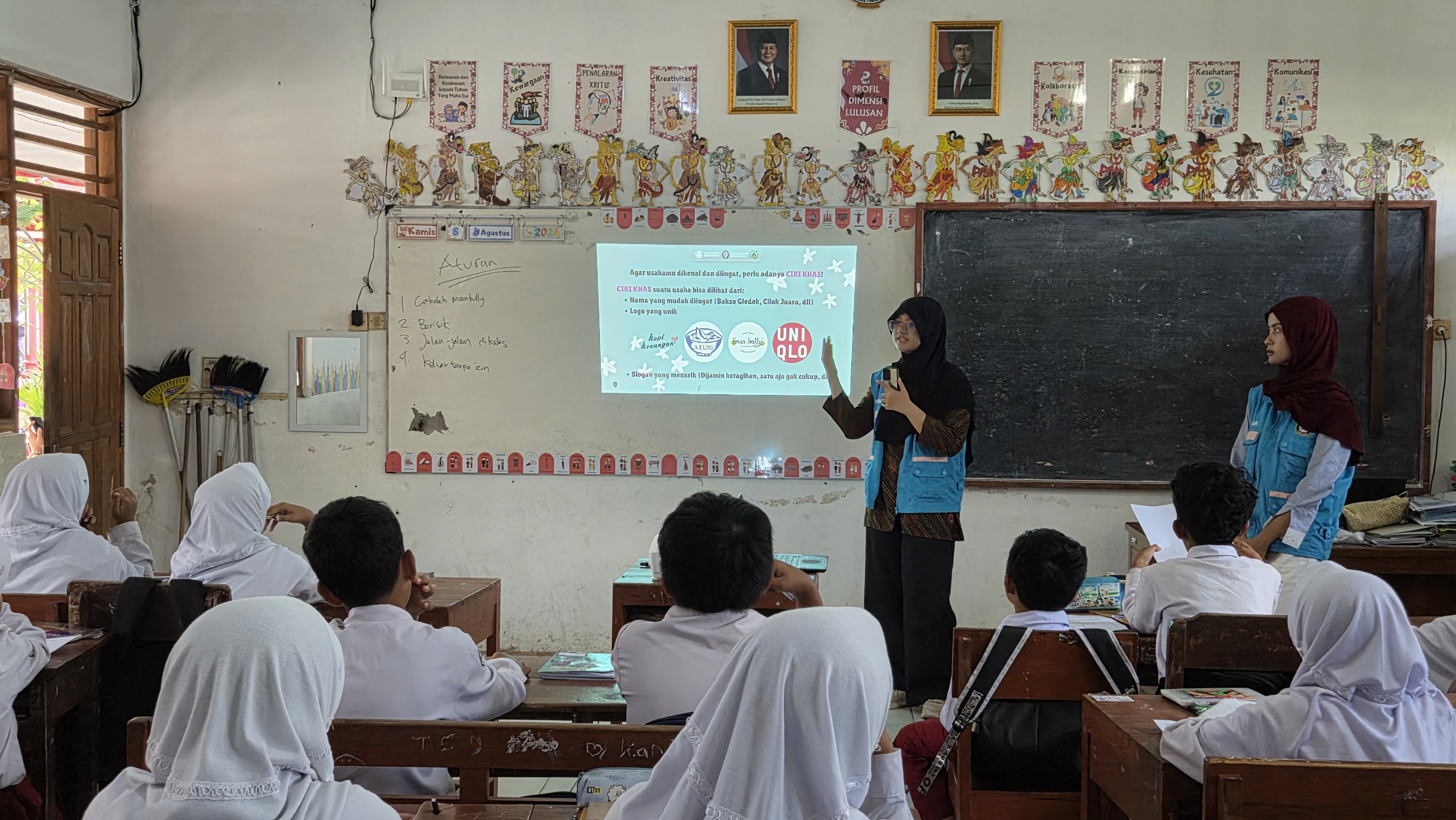 KKN UNDIP Tanamkan Jiwa Wirausaha Sejak Dini di SD Negeri Cukilan 03